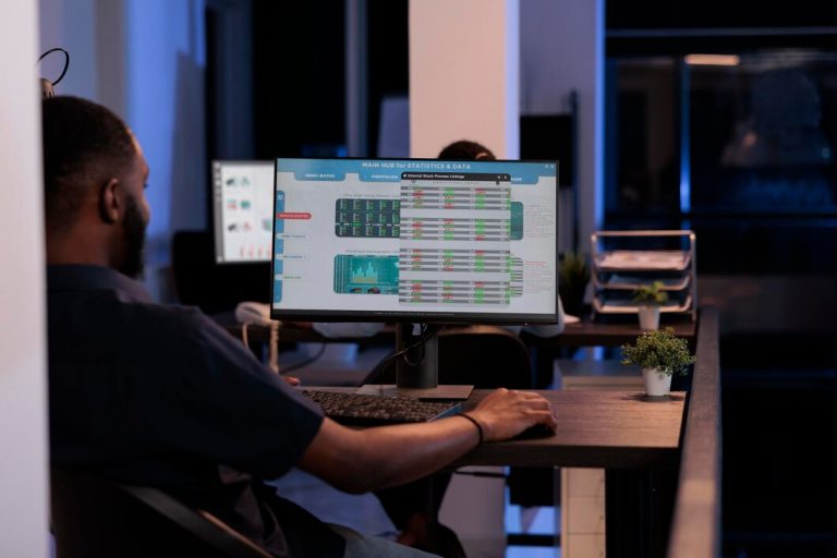 Mercado aquecido: Gateware anuncia vagas de tecnologia com salários de até R$22 mil