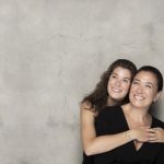 Sessão única de peça com Lilia Cabral e filha no RioMar Encontros Especial de Dia das Mães